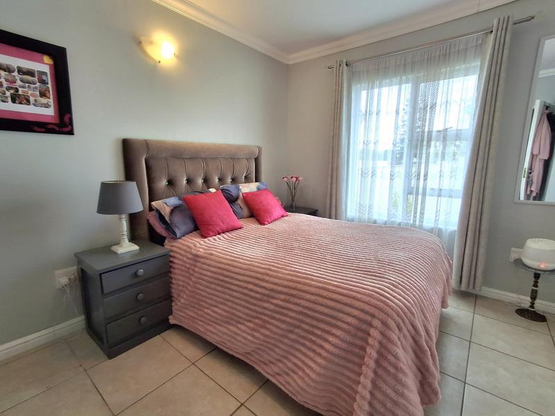 3 Bedroom Property for Sale in Golden Mile Western Cape